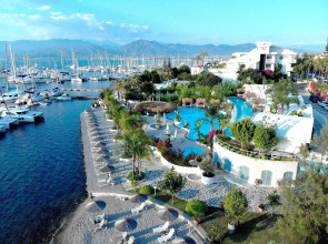 Yacht Classic Hotel - Boutique Class