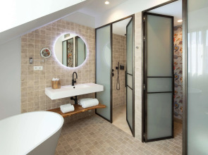 Atocha Hotel Madrid, Tapestry Collection by Hilton