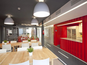 Sant Jordi Hostels Gracia