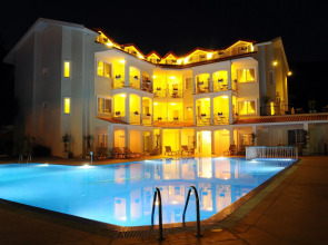 Sea Breeze Hotel & Apartments