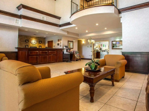 Comfort Suites East Brunswick - South River