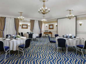 Steigenberger Cecil Hotel