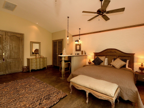 Yacht Classic Hotel - Boutique Class