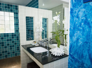 The White Knot Koh Chang