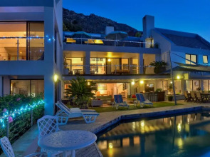 185 on Beach Boutique Suites and Apartments