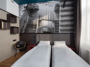 Dean’s Home Budapest