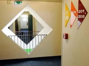 Lemon Hotel Plan de Campagne Marseille