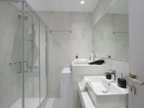 Victoria Square, Cozy and Stylish Apartment