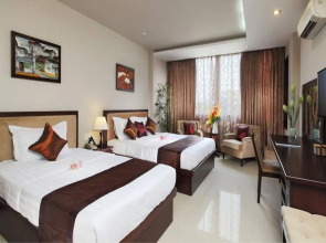 The Noble Swan Central Dong Du Hotel