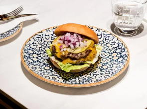 EME Catedral Mercer Hotel