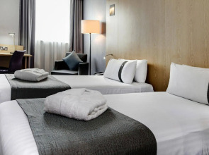 Holiday Inn London - Luton Airport by IHG