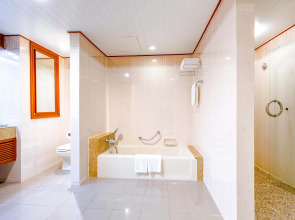 Centara Riverside Hotel Chiang Mai