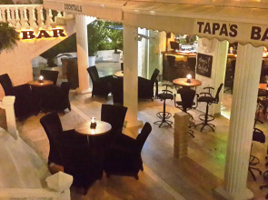 Conny's Boutique Hotel - Adults Only