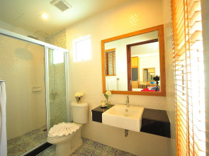 Ratana Hotel Rassada