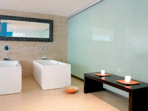 Occidental Cala Vinas