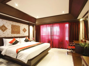 Отель Rayaburi Hotel Patong