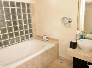 Oh! Oasis Urban Hotel