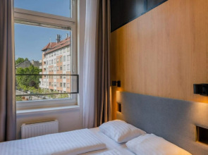 Dean’s Home Budapest