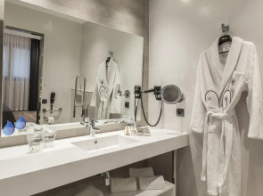 Catalonia Excelsior Hotel