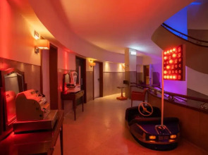 Pão de Açúcar – Vintage Bumper Car Hotel