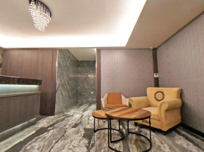 West.inn48 - Self Check-In Hotel