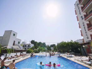 azuLine Hotel S'Anfora & Fleming