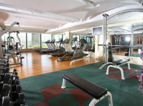 Fuyang International Trade Center Hotel