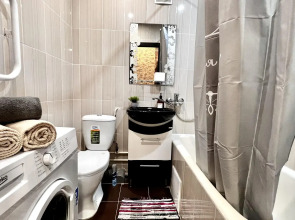 Апартаменты на проспекте Строителей 2