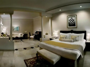 The Claridges, New Delhi