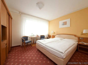 PLAZA INN Rieker Stuttgart Hauptbahnhof