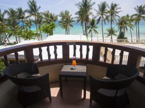 Red Coconut Beach Hotel