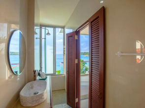 Отель Norn Talay Surin Beach Phuket