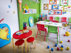 Отель 4R Miramar Calafell