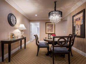 Beverly Hills Plaza Hotel & Spa