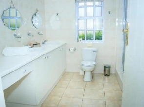 Anchorage Guest House