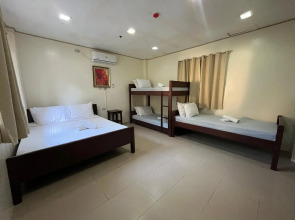 Blue Lagoon Inn & Suites