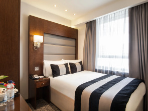 Park Grand Paddington Court