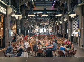 MONTOWNIA Lofts & Experience