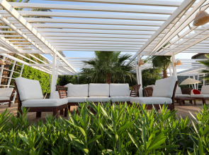 Sherwood Exclusive Lara