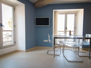 Holidays2Malaga Cathedral Apartments