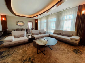 DoubleTree by Hilton Hotel Van