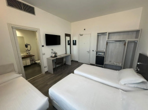 Отель Phi Hotel Milano