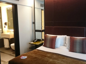 Crowne Plaza London - Battersea