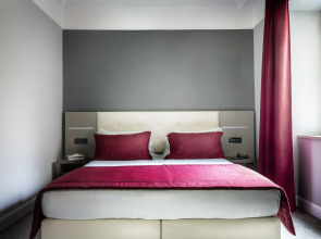 Отель Varese Roma