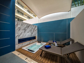 Hotel Clover Patong Phuket