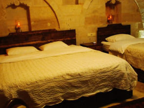 Family Cave Suites Hotel