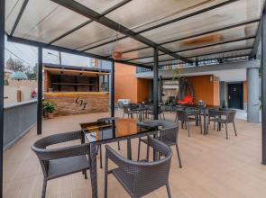 Отель Green Town