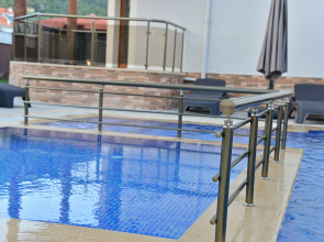 Dolphin Apart & Hotel