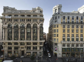 Отель Petit Palace Triball