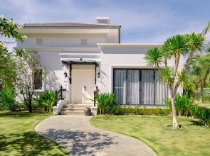 Nha Trang Marriott Resort & Spa, Hon Tre Island